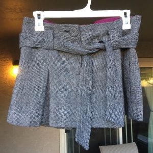 American Eagle Heather Grey Pleated Skirt